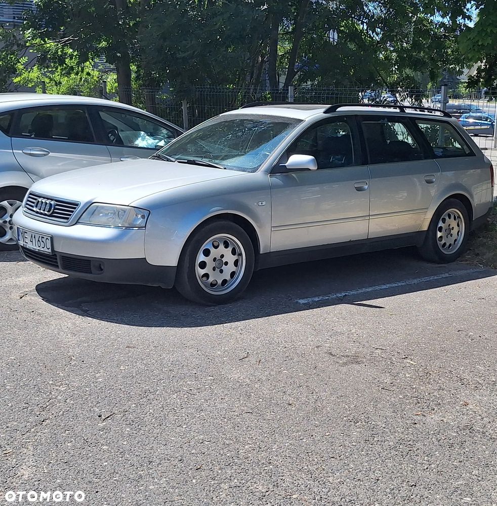 Audi A6 Avant 2.4 - 1