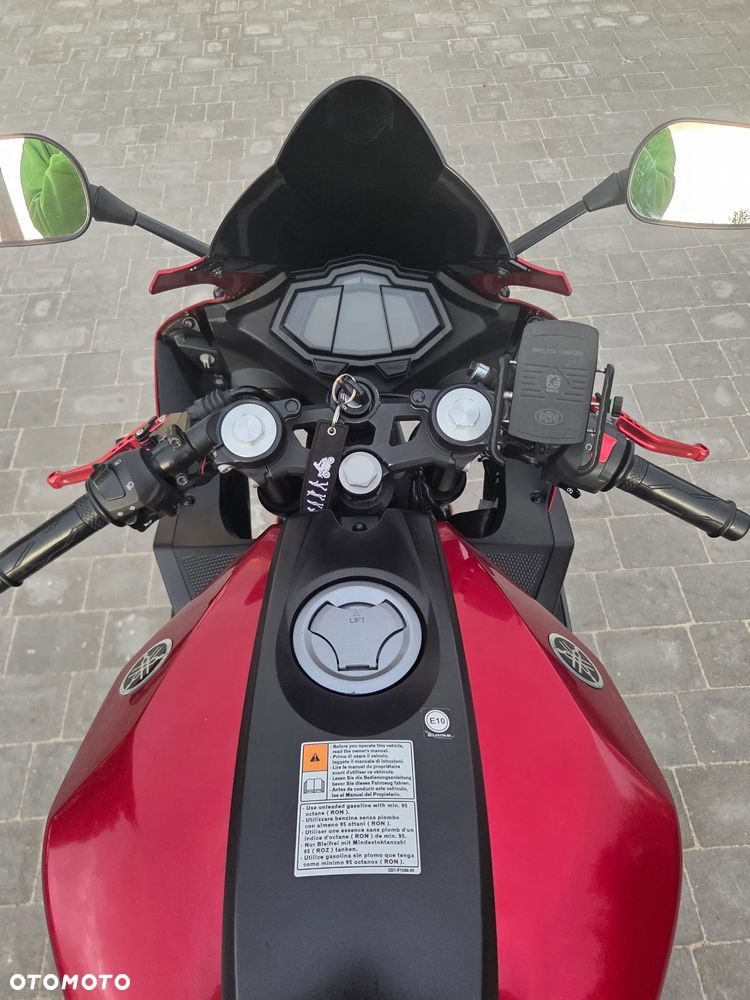 Yamaha YZF - 6