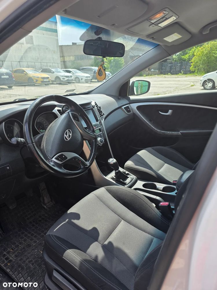 Hyundai i30 - 10