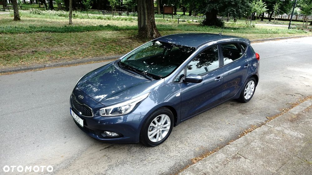 Kia Ceed 1.4 CVVT Dream Team Edition - 25