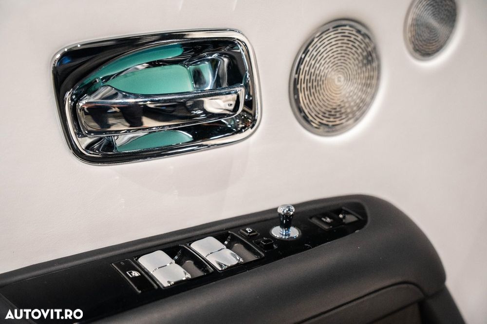 Rolls-Royce Ghost - 35