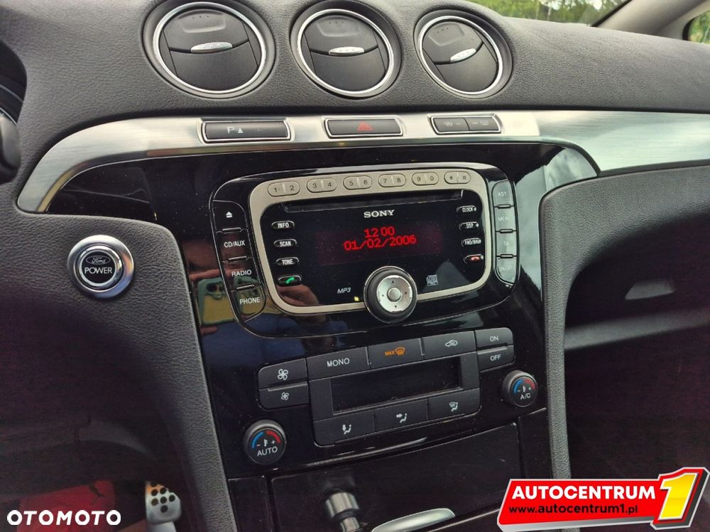 Ford S-Max - 25