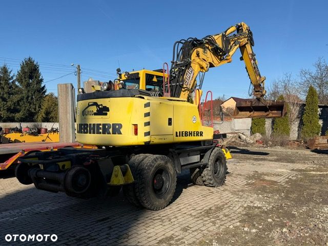 Liebherr A 900 C ZW - 4