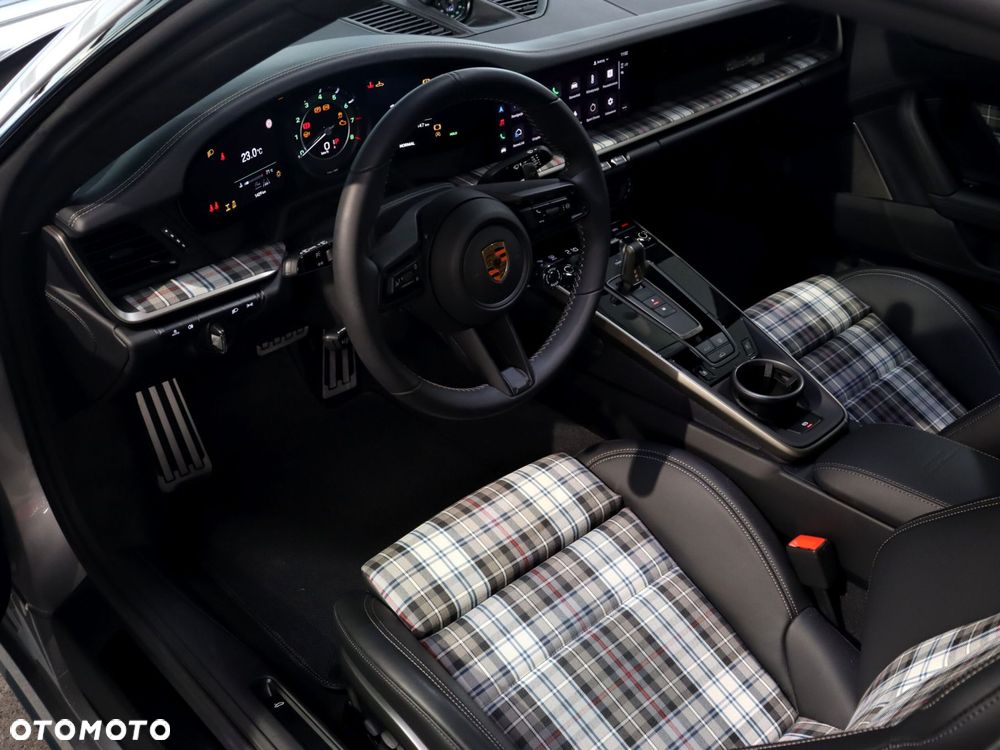 Porsche 911 Turbo 50 Years - 15