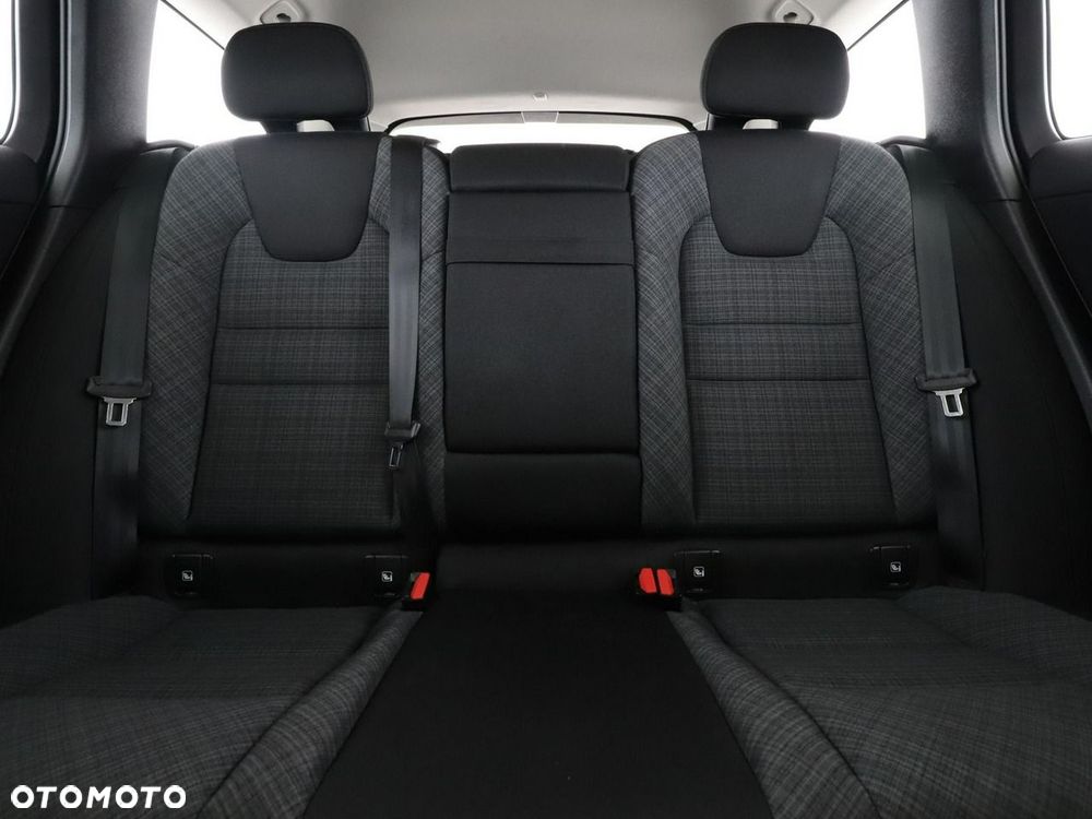 Volvo V60 B4 D Core - 19