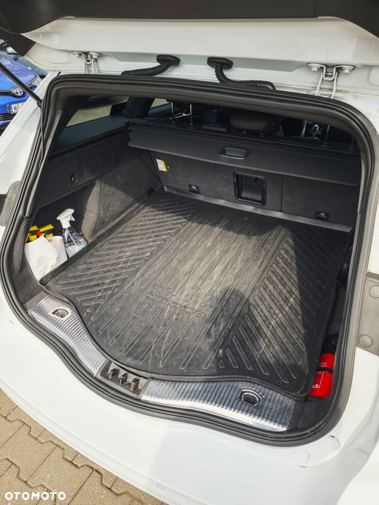 Ford Mondeo 2.0 TDCi ST-Line PowerShift - 11