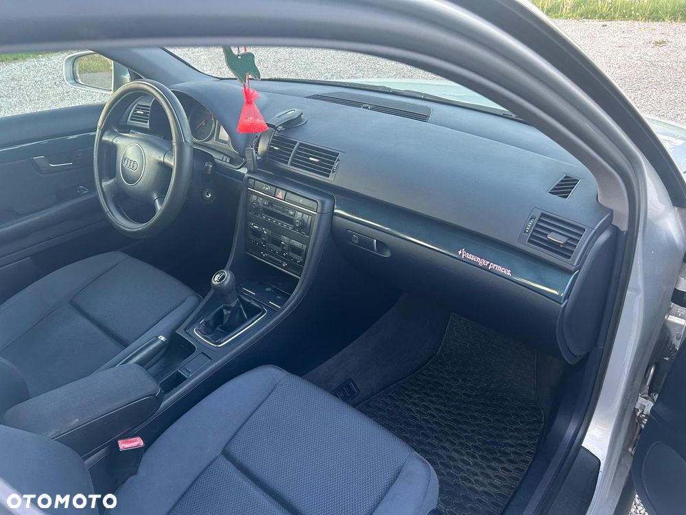 Audi A4 Avant - 5