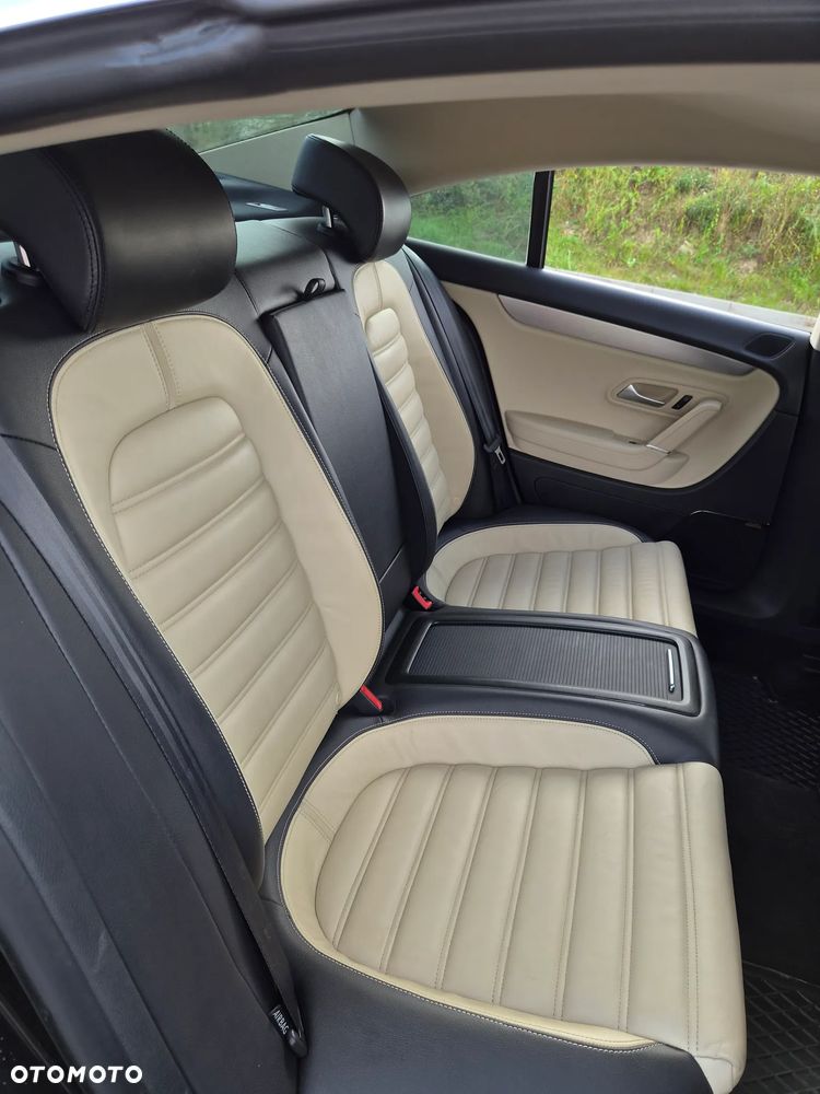 Volkswagen Passat CC - 33