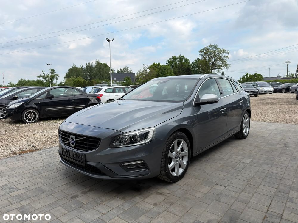 Volvo V60 D3 Drive-E R-Design Momentum - 8