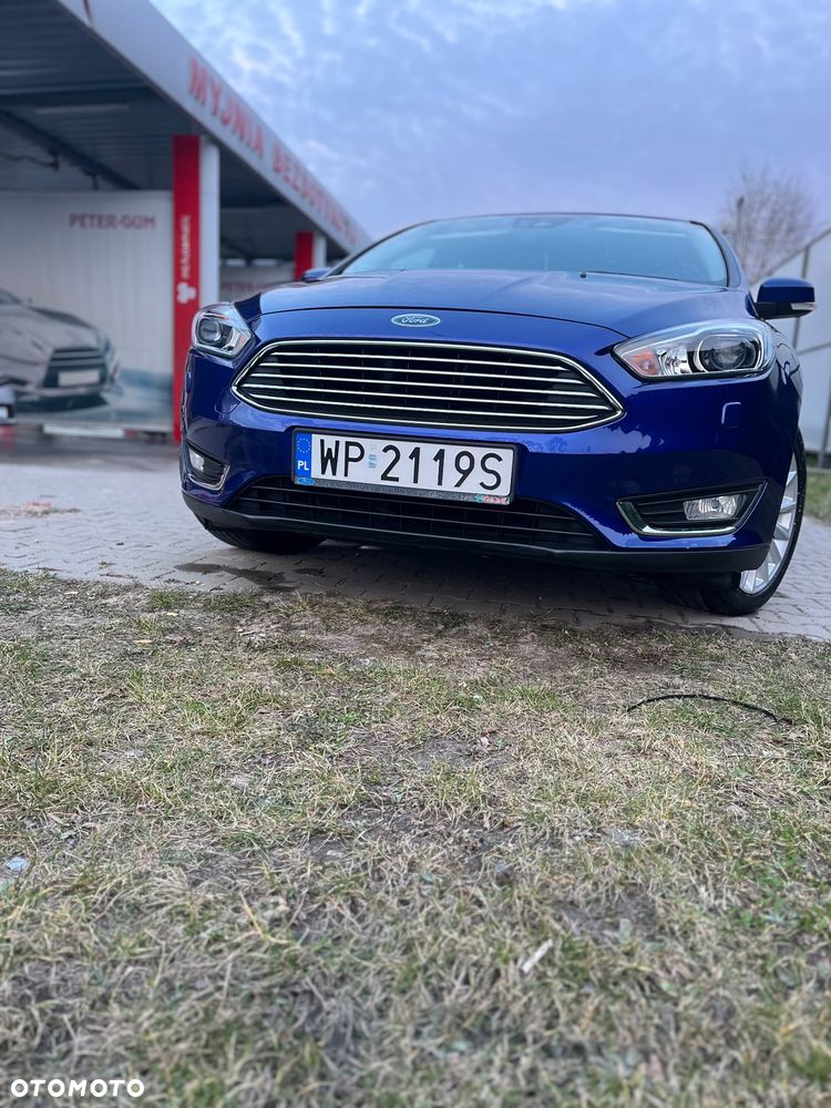 Ford Focus 1.5 EcoBoost Titanium ASS - 4