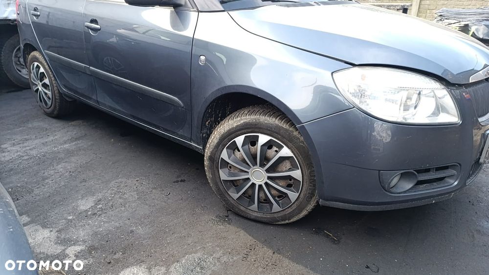 36378 Skoda fabia 2 model od 08-10 silnik 1.2 6v BBM na części skrzynia JHN lakier 9153 (LF8J) - 9