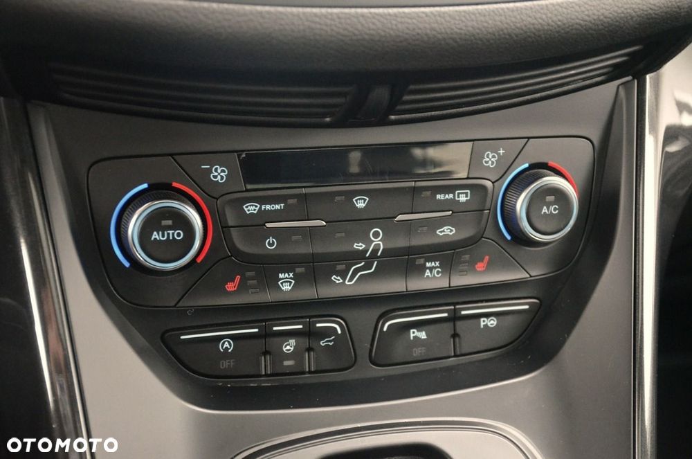 Ford Kuga - 22