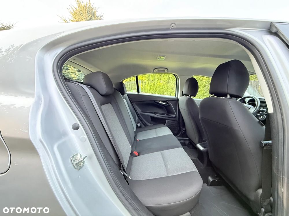 Fiat Tipo 1.4 T-Jet 16v Easy - 31