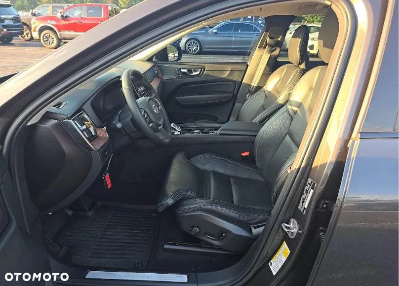 Volvo XC 60 B5 B AWD Ultimate Dark - 7