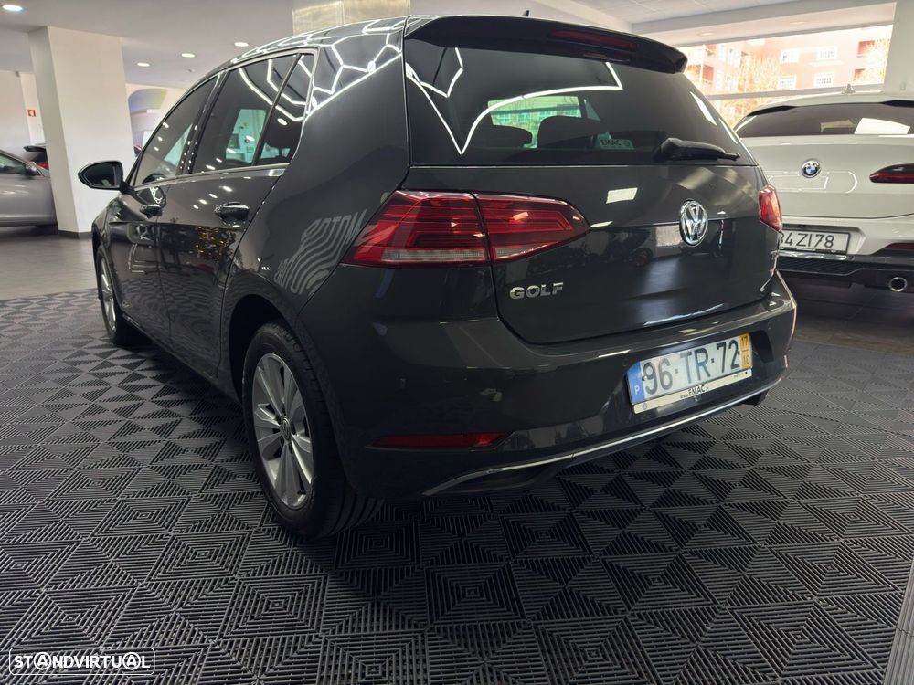 VW Golf 1.6 TDI Confortline DSG - 7