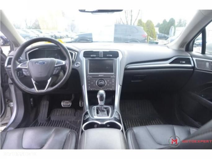 Ford Fusion - 8