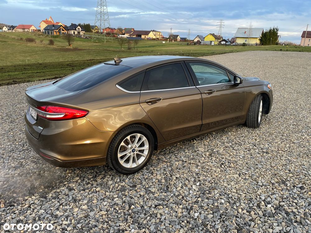 Ford Fusion - 5