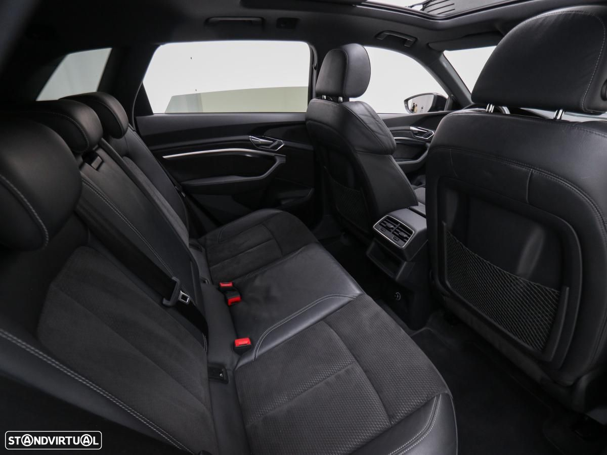 Audi e-tron 50 quattro - 11