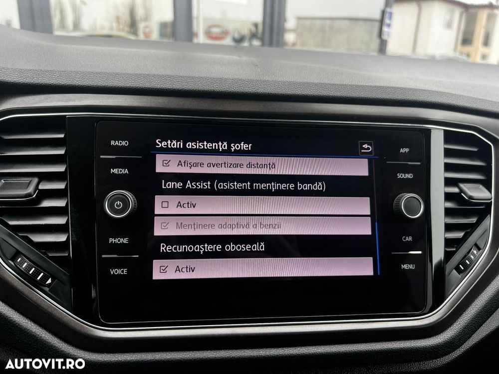 Volkswagen T-Roc - 23