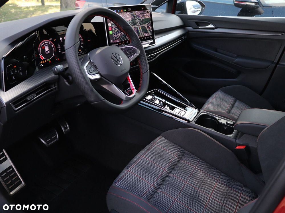 Volkswagen Golf - 11