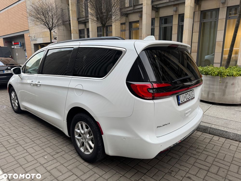 Chrysler Pacifica - 9