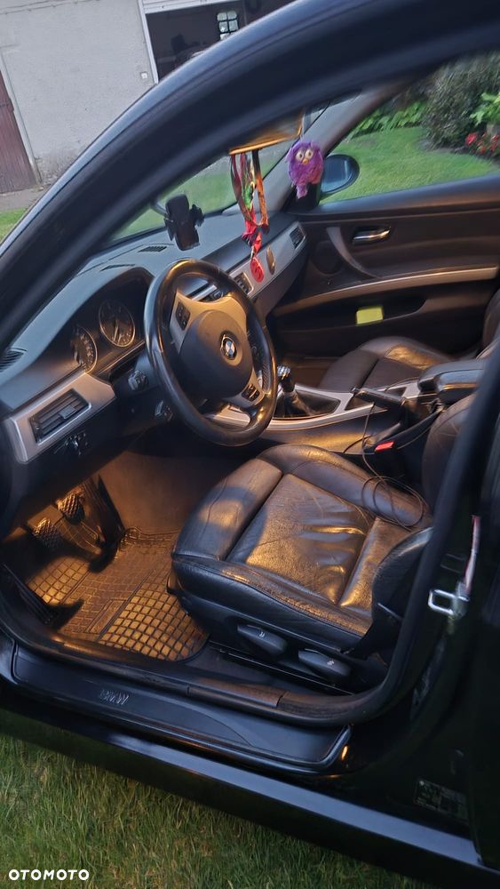 BMW Seria 3 320d - 16