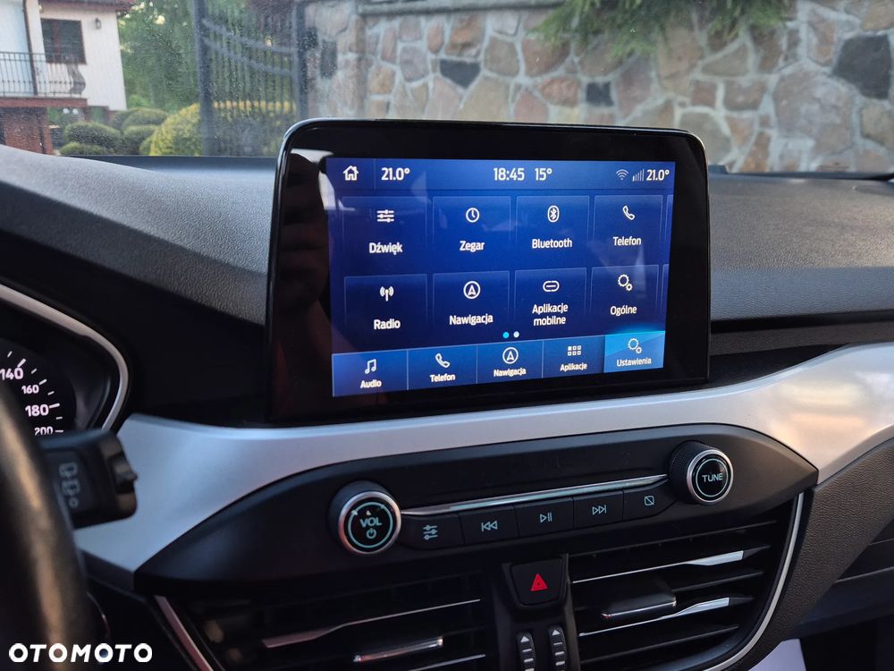 Ford Focus 1.5 EcoBlue Start-Stopp-System TITANIUM DESIGN - 33