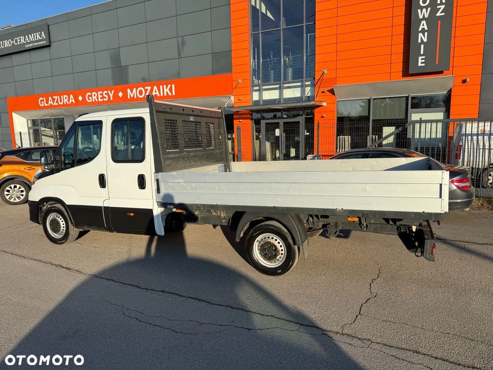 Iveco Daily 35S180, 3.0 180KM, Doka 7os., Niski przebieg, Bardzo zadbany - 4