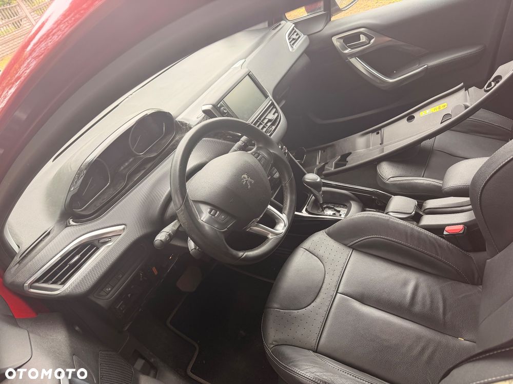 Peugeot 2008 1.2 Pure Tech GPF Active S&S EAT6 - 6