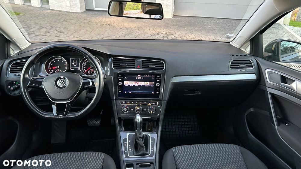 Volkswagen Golf 1.0 TSI (BlueMotion Technology) DSG Comfortline - 24