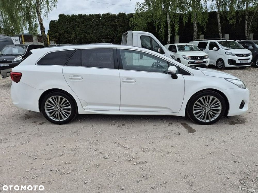 Toyota Avensis - 13