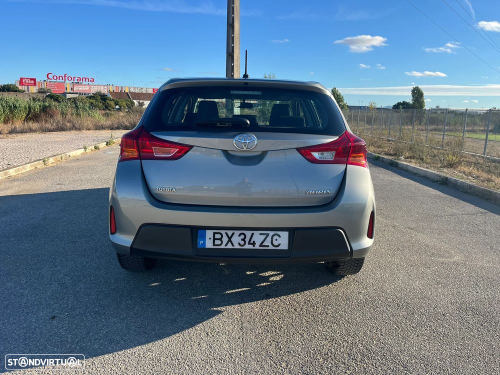 Toyota Auris - 4