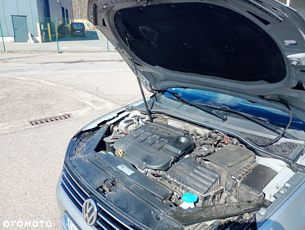 Volkswagen Passat 2.0 TDI BMT Comfortline - 12