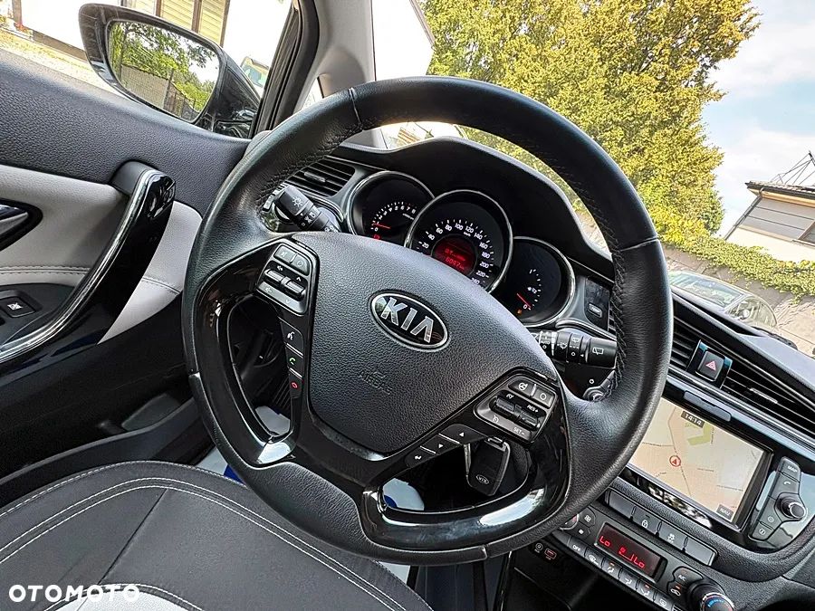 Kia Ceed 1.4 CVVT Dream-Team Edition - 23