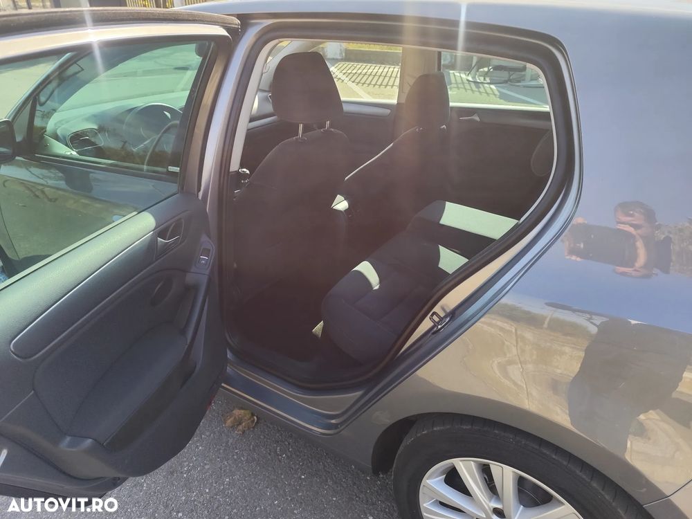 Volkswagen Golf - 18