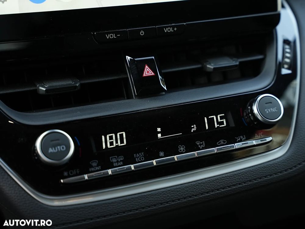 Toyota Corolla Cross - 10