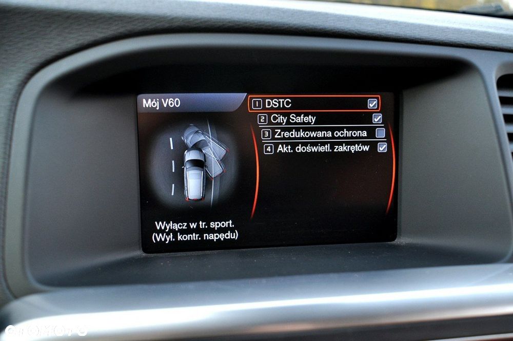 Volvo V60 D3 Momentum - 25