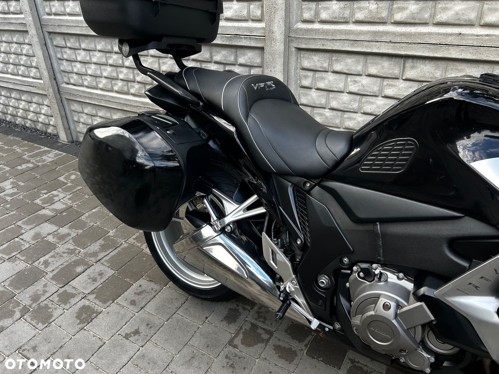 Honda VFR - 6