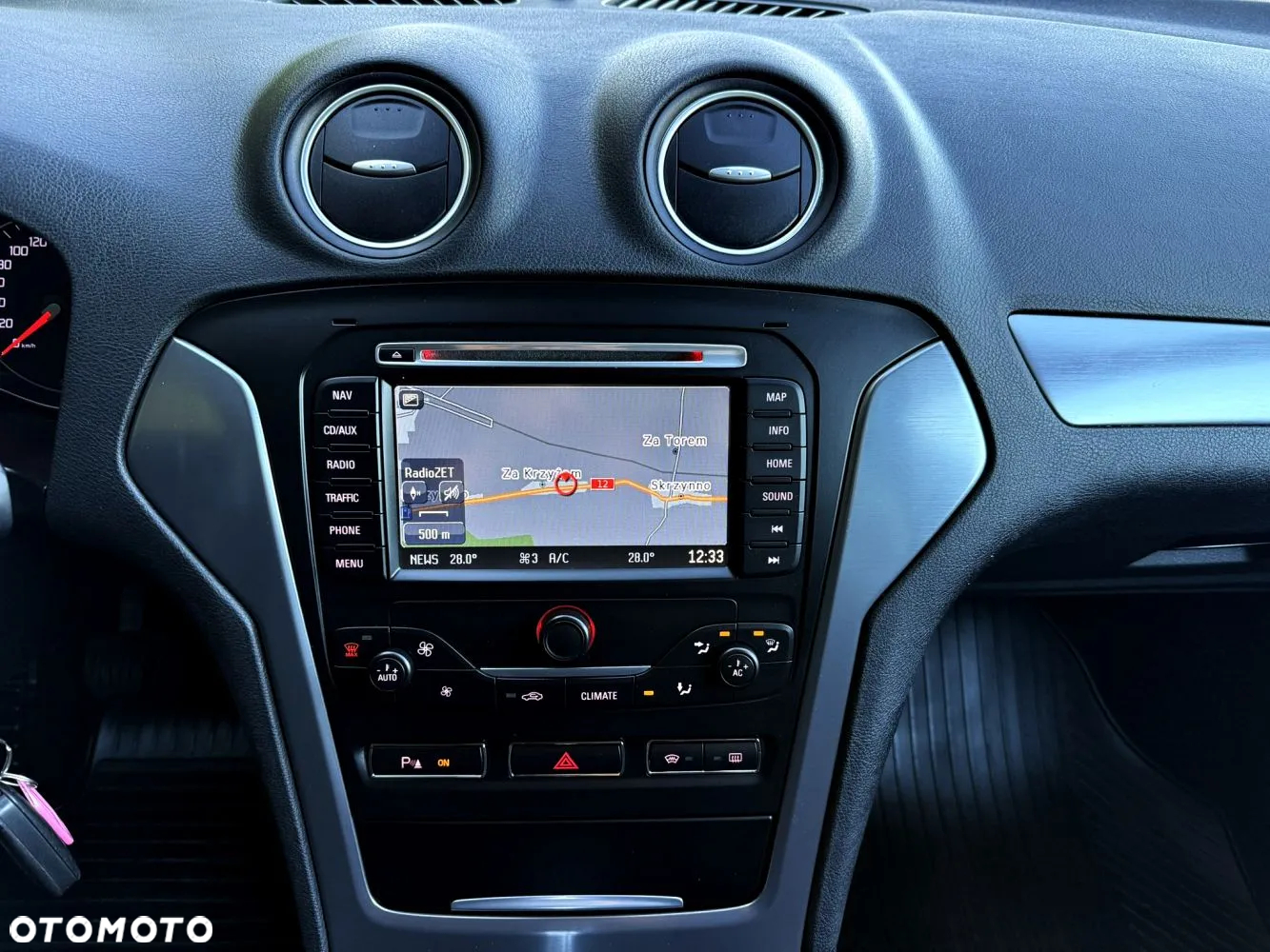 Ford Mondeo - 29