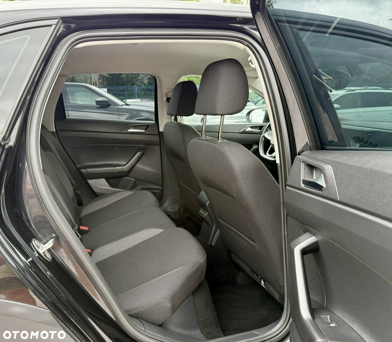 Volkswagen Taigo - 12