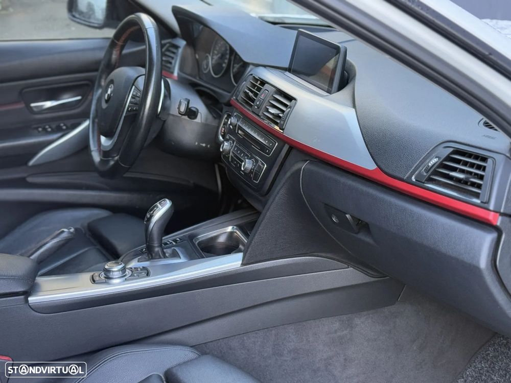 BMW 328 i Auto Pack M - 13