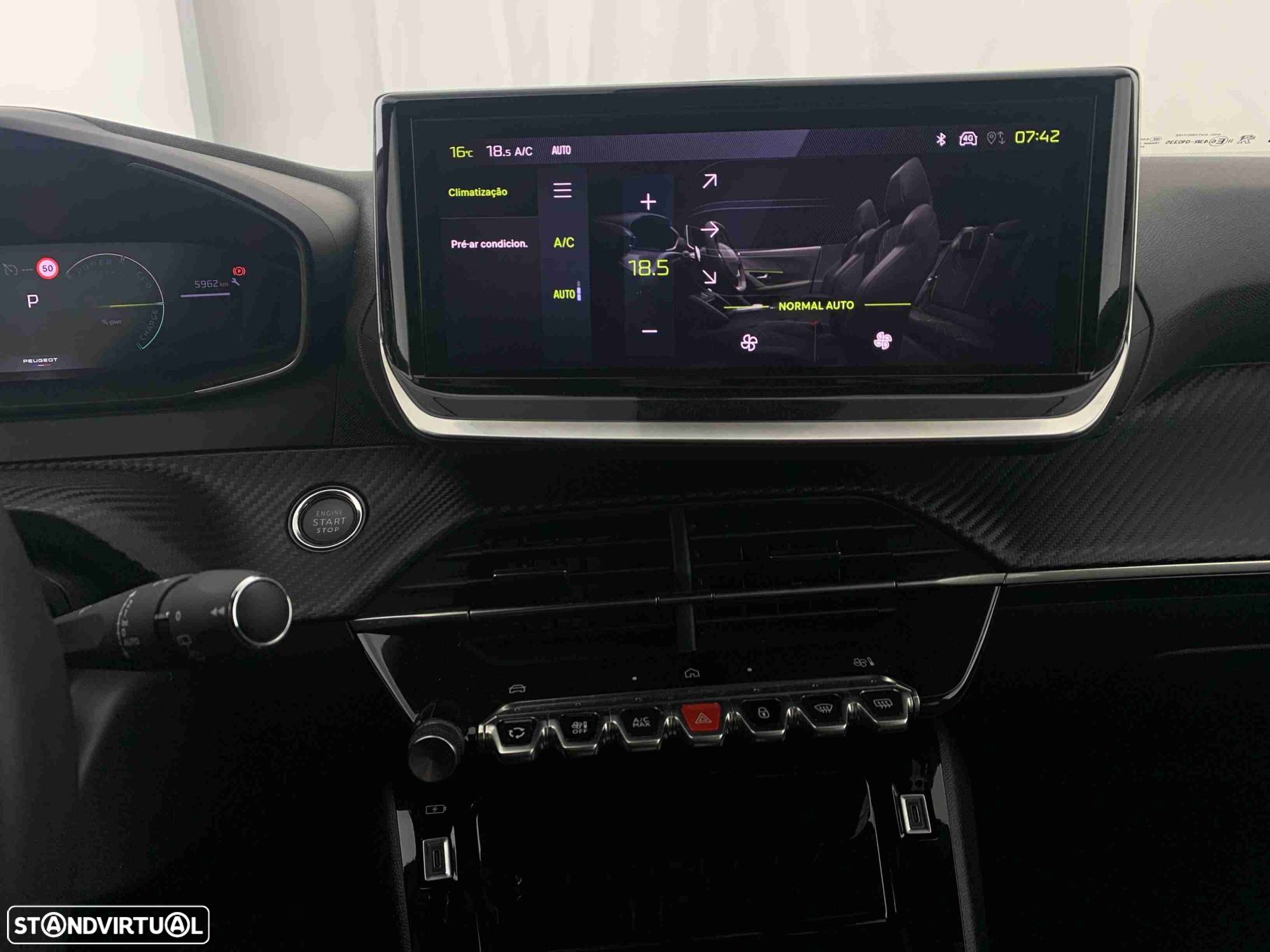 Peugeot e-2008 50 kWh Allure - 11