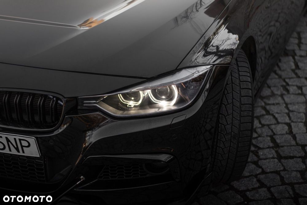 BMW Seria 3 335i xDrive Edition Sport - 11