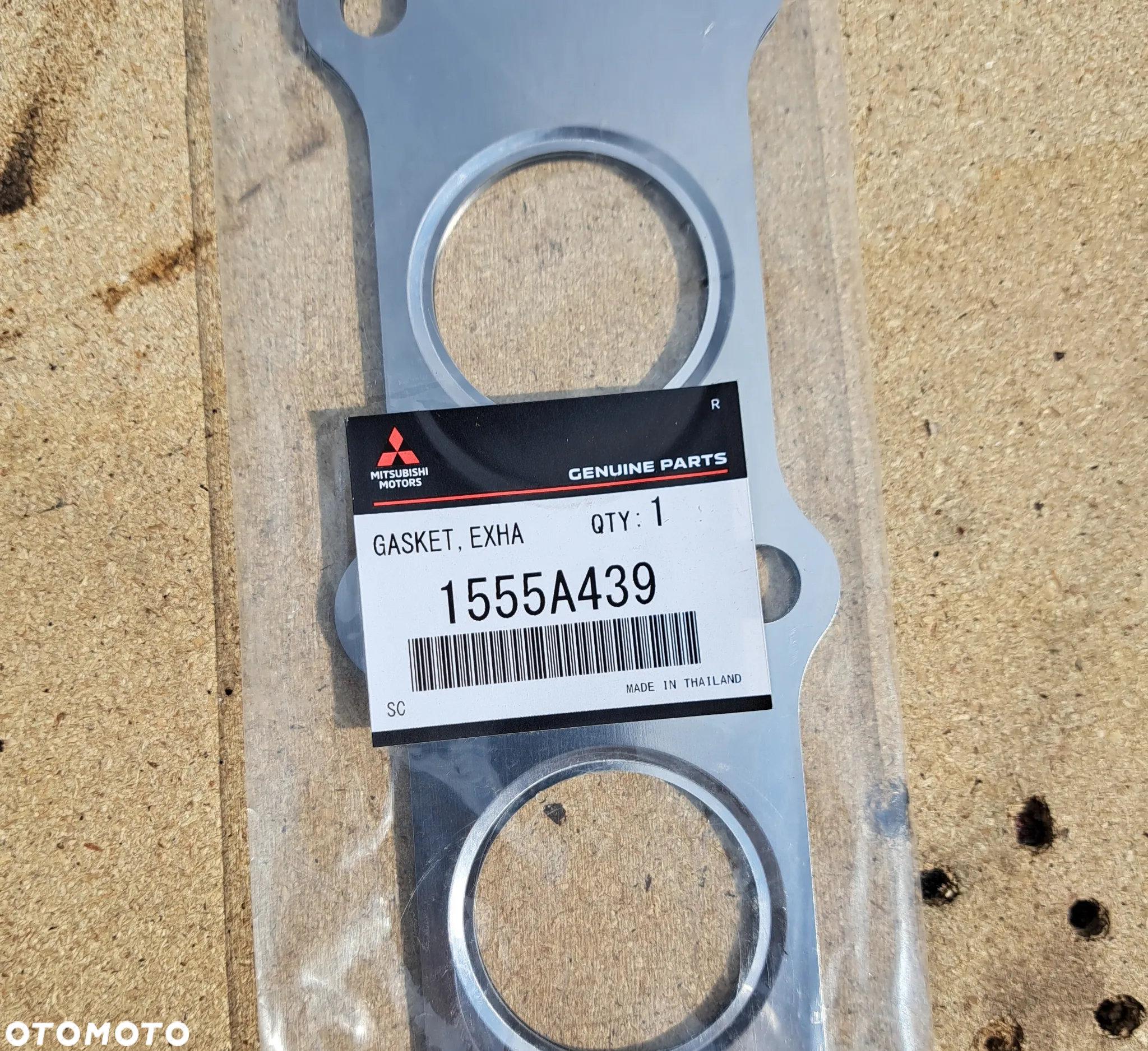 Uszczelka pod kolektor wydechowy Mitsubishi Outlander II Lancer VIII 2.2 DI-D 1555A439 Citroën C-Crosser Peugeot 4007 - 2