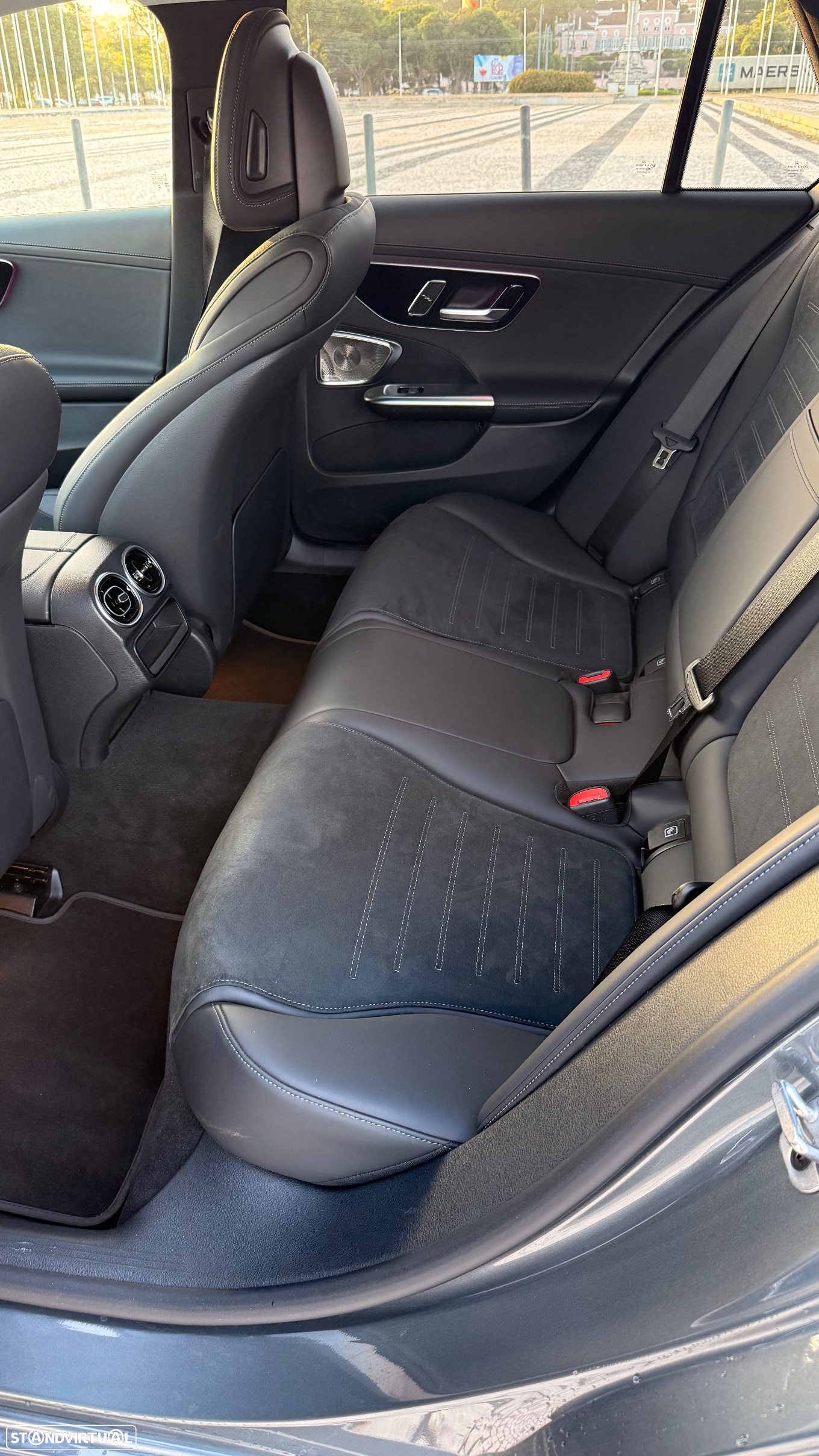 Mercedes-Benz C 300 e AMG Line - 8