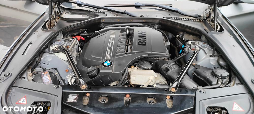 BMW Seria 5 535i xDrive - 10