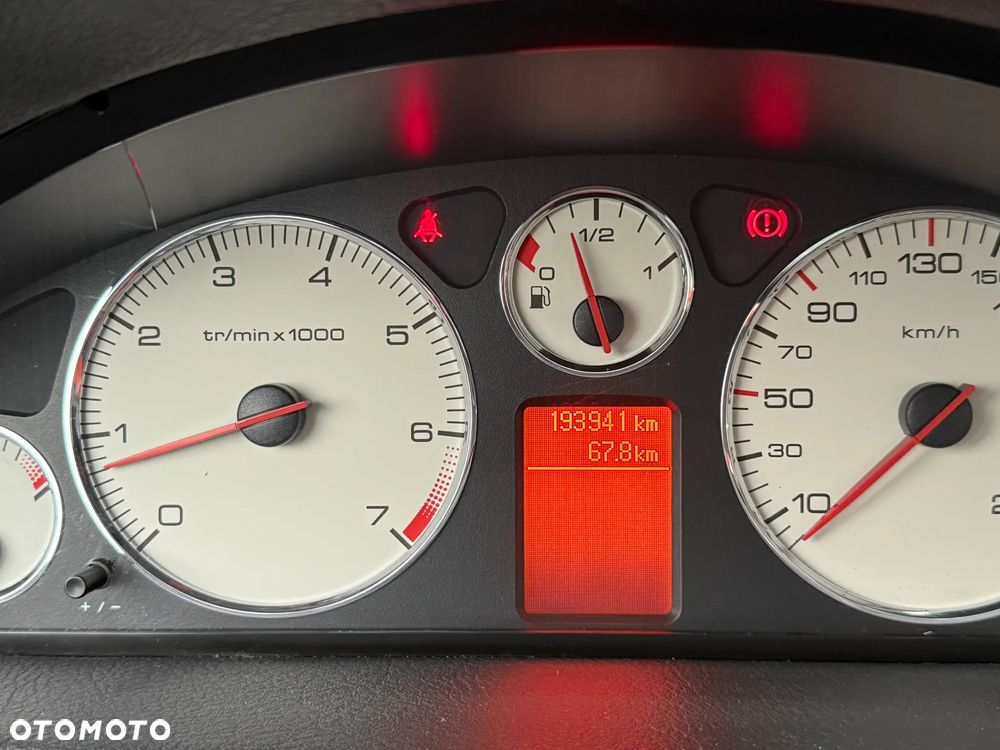 Peugeot 407 SW 140 - 24