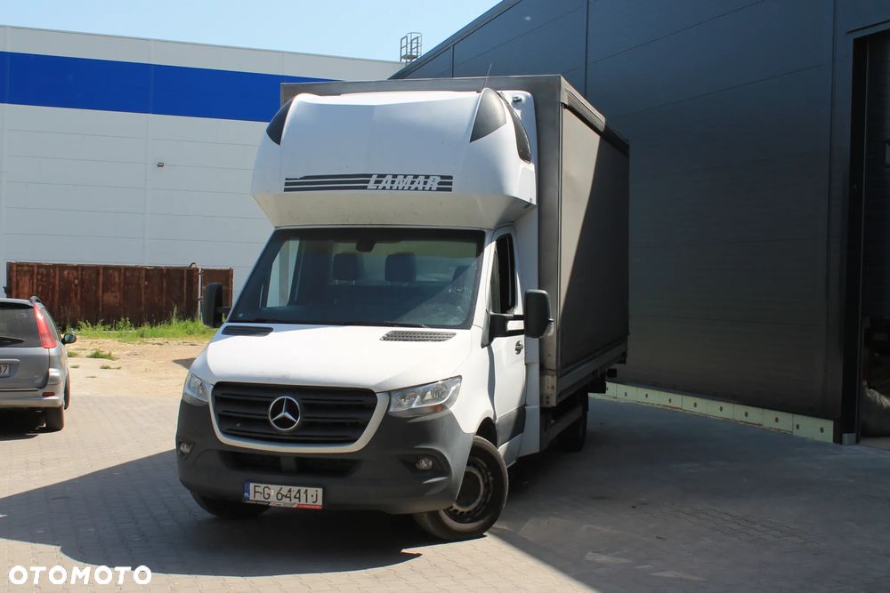 Mercedes-Benz Sprinter - 2