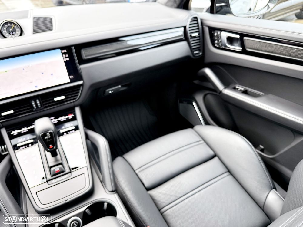 Porsche Cayenne Coupé Turbo - 24