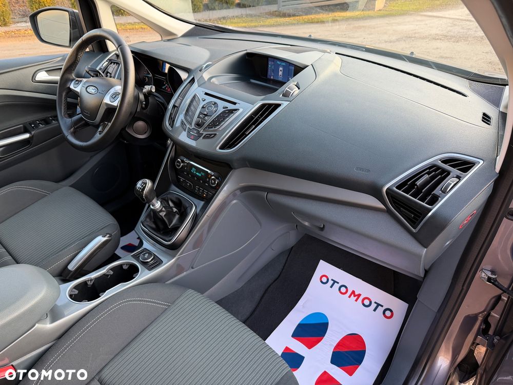 Ford Grand C-MAX - 24